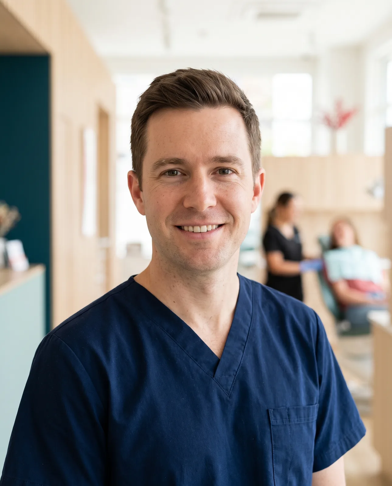 Dr James Holt